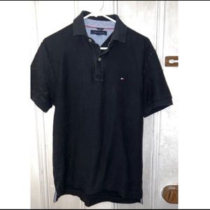 Tommy Hilfiger Men’s Polo Short sleeve Size S
Black 
Good used condition
